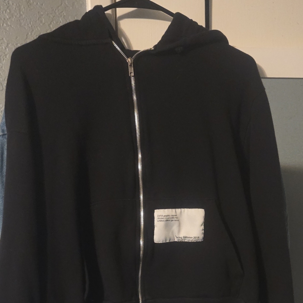 Zara Black and Gray Zip-Up Jacket